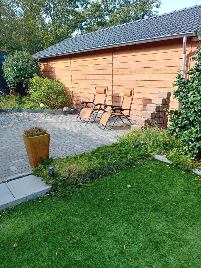 B&B Typisch Lelies Liessel Buitenkant foto