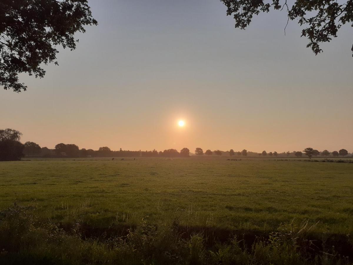 B&B Typisch Lelies Liessel Buitenkant foto