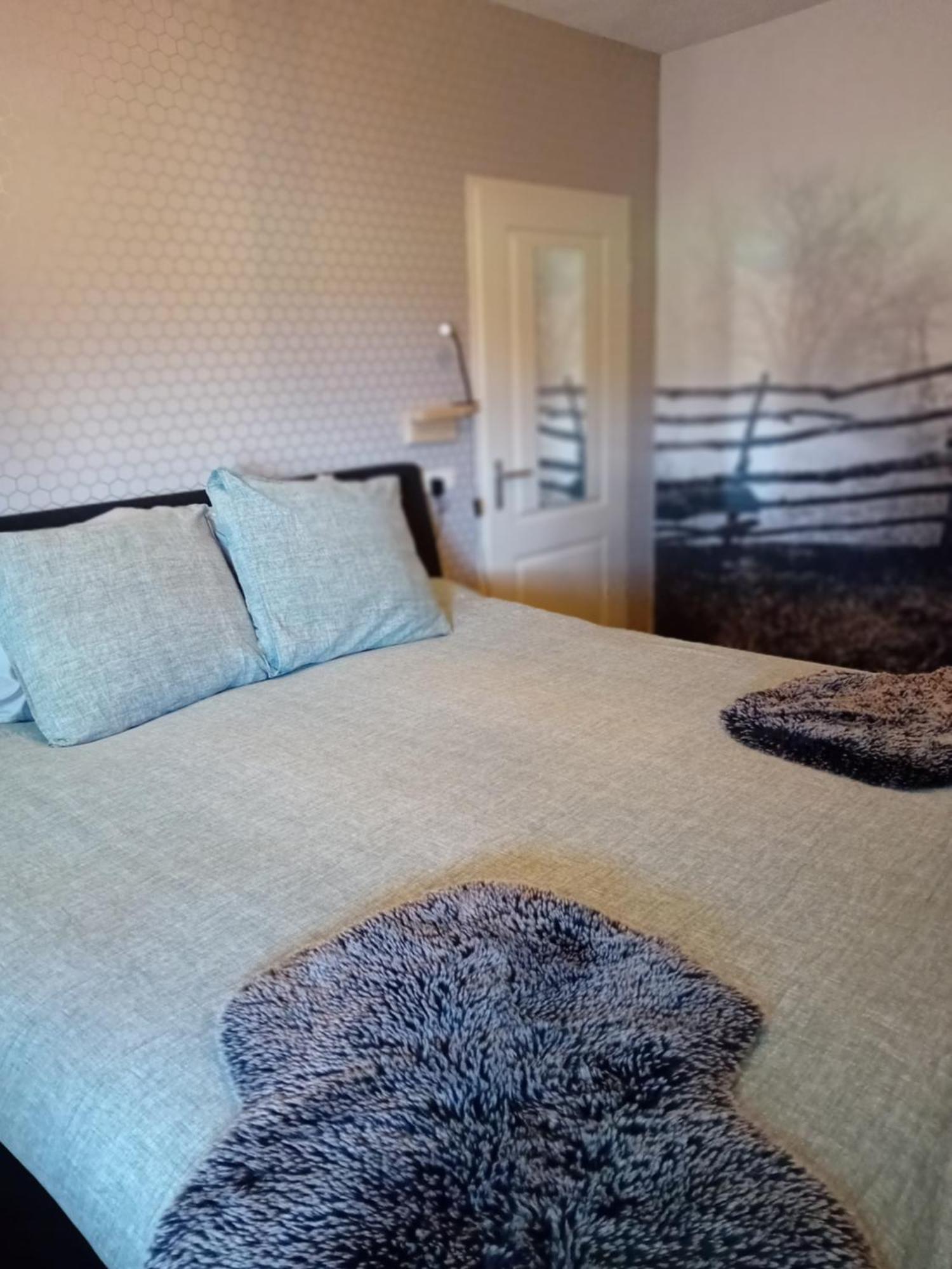 B&B Typisch Lelies Liessel Buitenkant foto